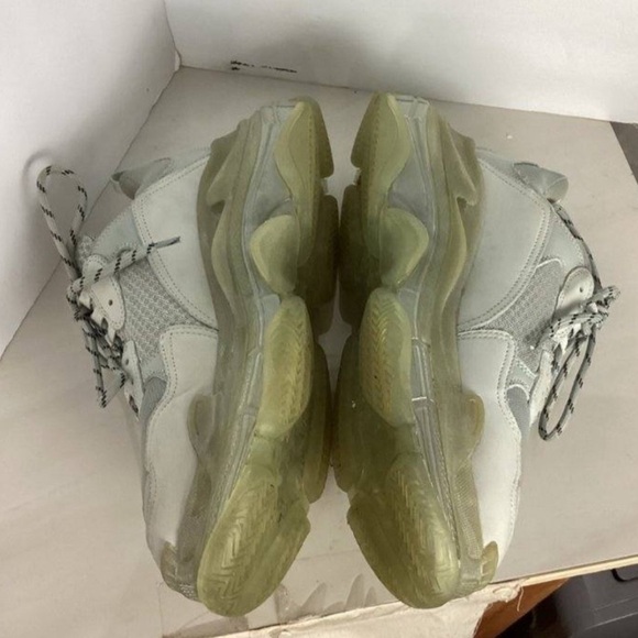 Balenciagas triple s clear sole for 200 or throw a price dm for more - Picture 4 of 8